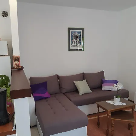 Alice Apartment